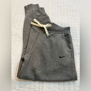 NWOT Nike Womens jogger